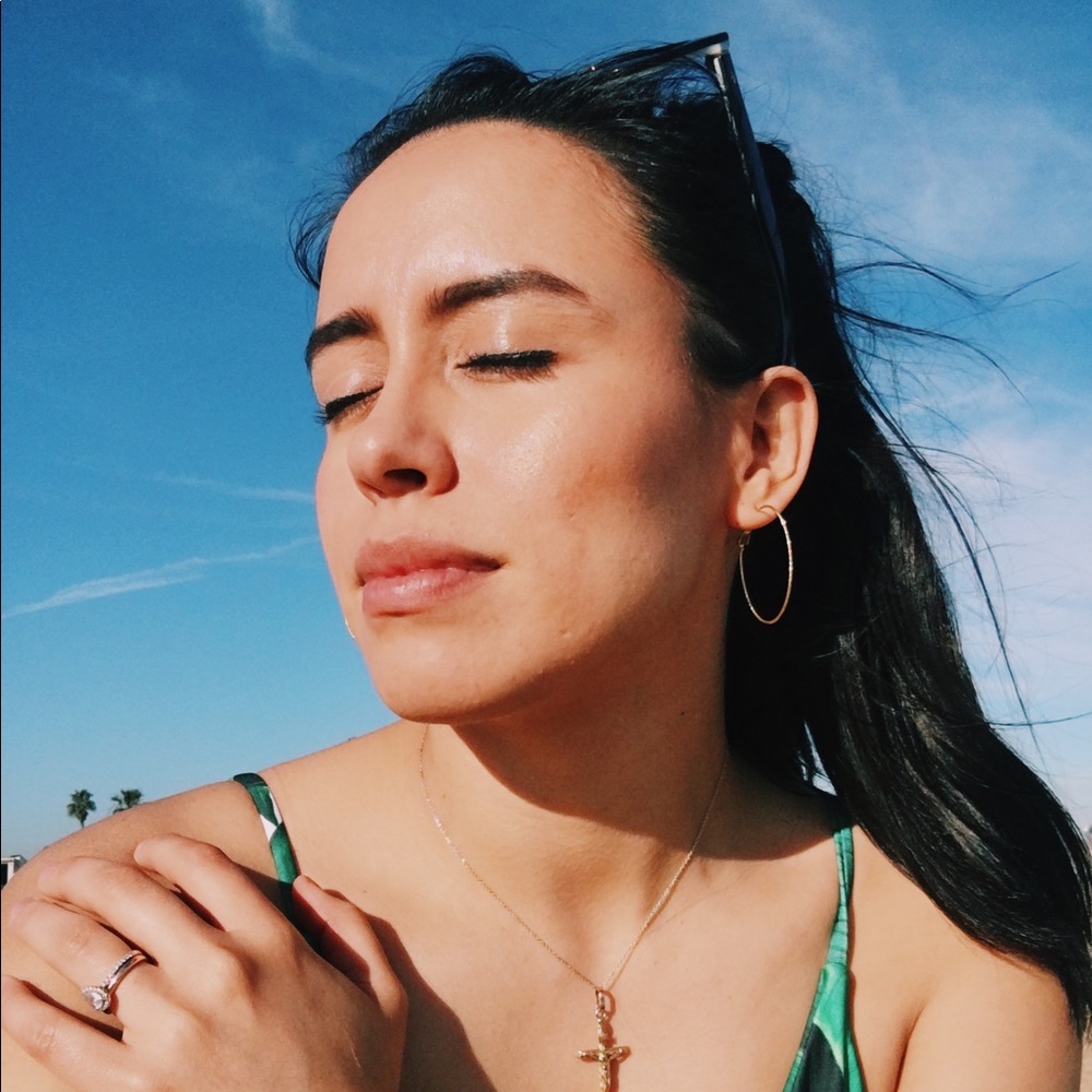 Meet your Posher, Beatriz.